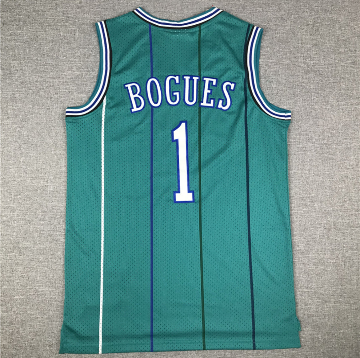 Muggsy Bogues #1 – Charlotte Hornets (Azul Clásico)