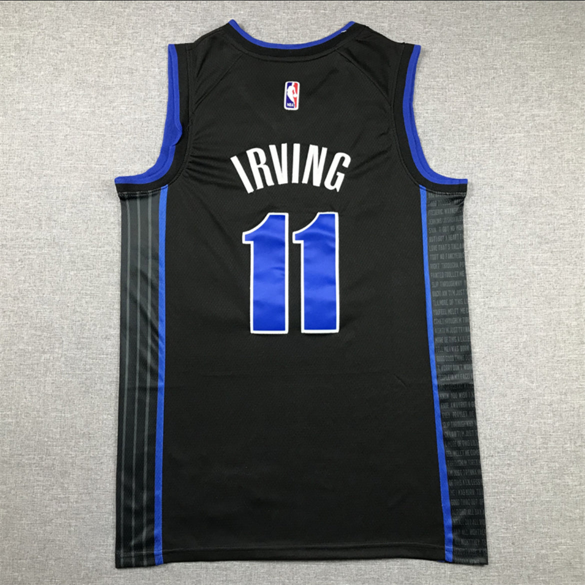 Kyrie Irving #11 Jersey Negra – Dallas Mavericks Edición Statement